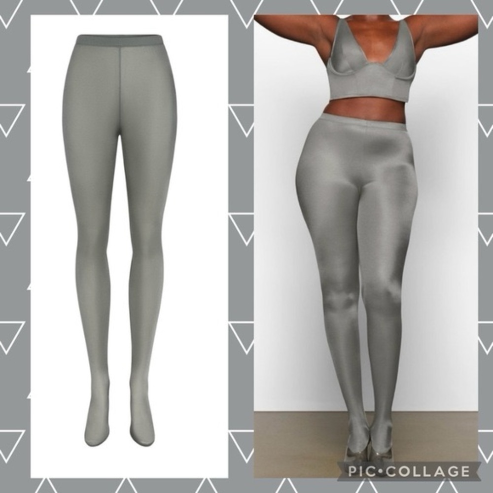 NWT ✨Skims glissenette footed leggings✨
